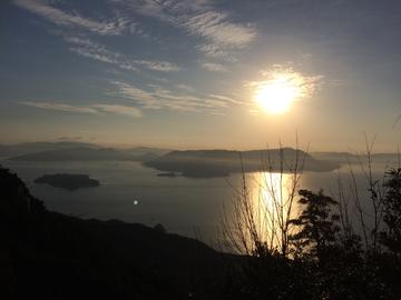 皆さんにとってすばらしい1年でありますように! 今年の新年の写真は広島・宮島の初日の出です! 皆さんにとってすばらしい1年でありますように! 今年の新年の写真は広島・宮島の初日の出です!
